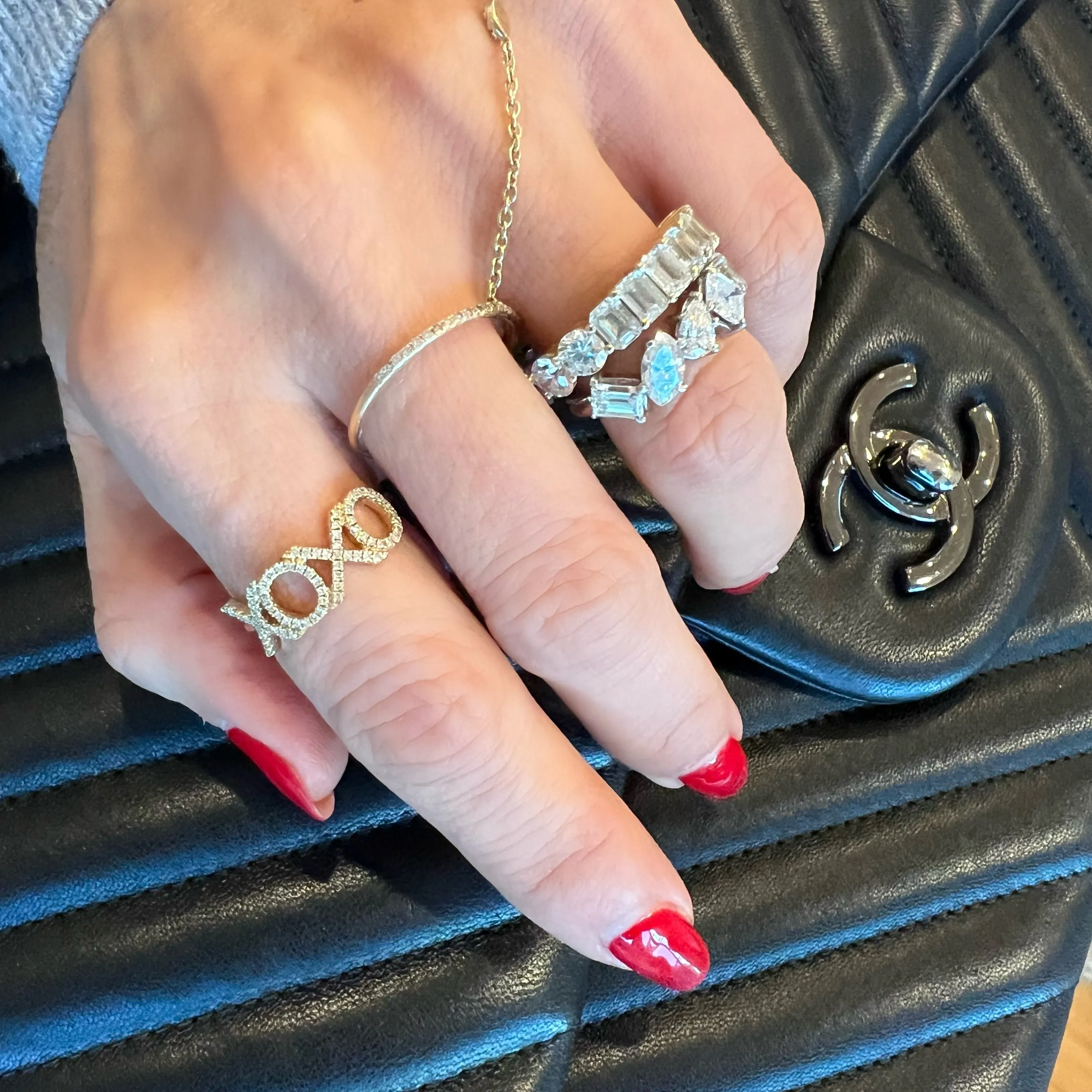 14KT Gold Diamond XOXO Ring