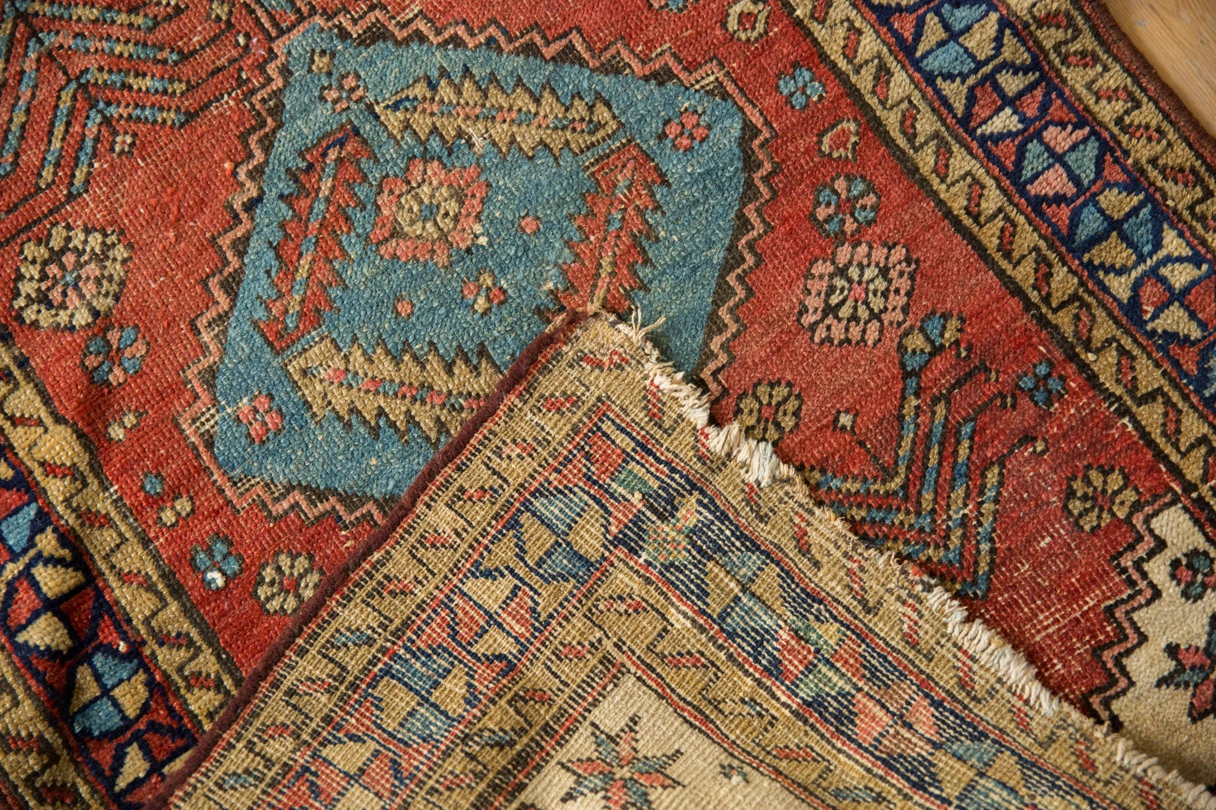 2.5x3.5 Antique Fine Heriz Rug