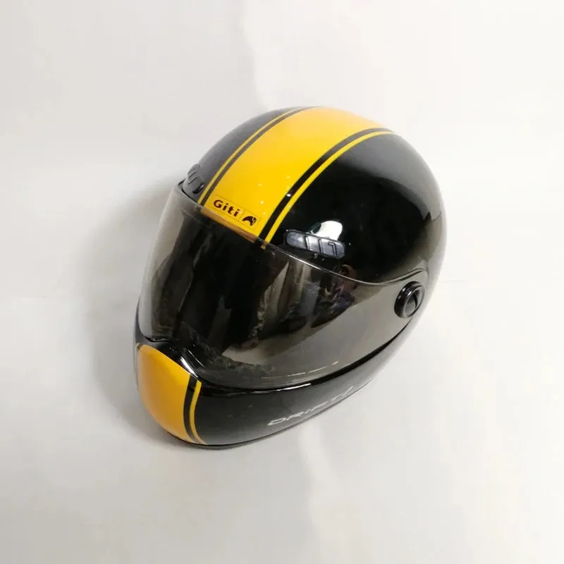 ATUBAN PawGuard: Feline Safety Chic Helmet