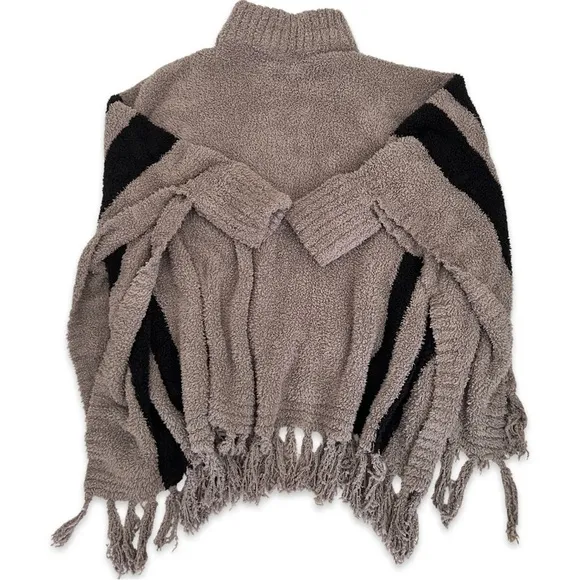 Barefoot Dreams Sweater Cozy Chic Beach Fringe Lounge Poncho