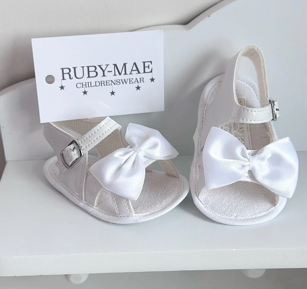 BAYPODS Girls White Bow Soft Sole Pre-Walker Sandals