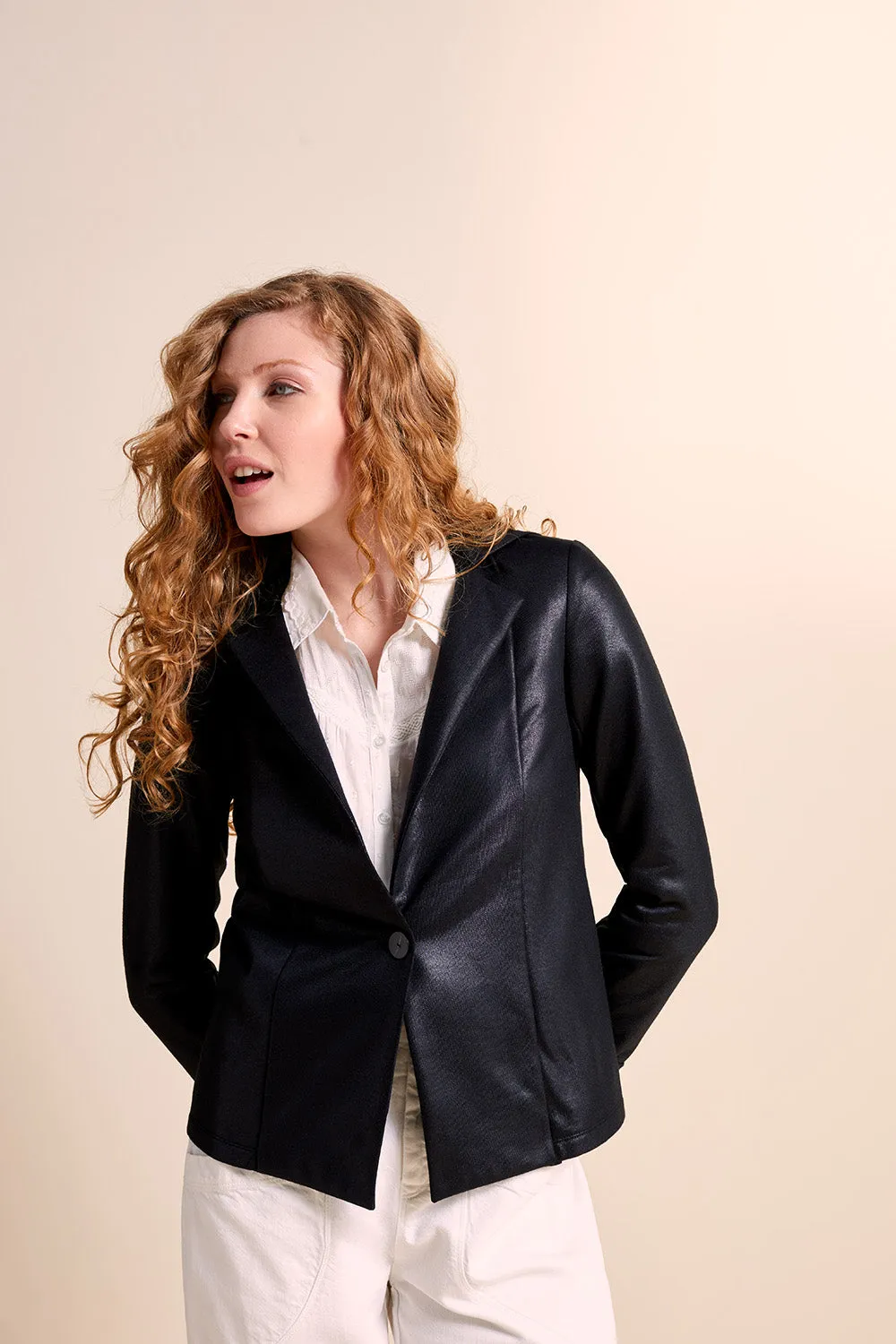 CADWAL - Cardigan noir à capuche en maille laquée