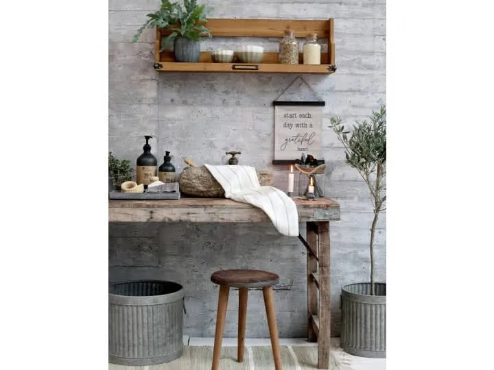 Chic Antique hylde i gran