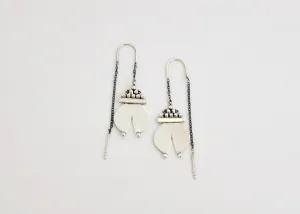 Chic 'Naughara' threader earrings