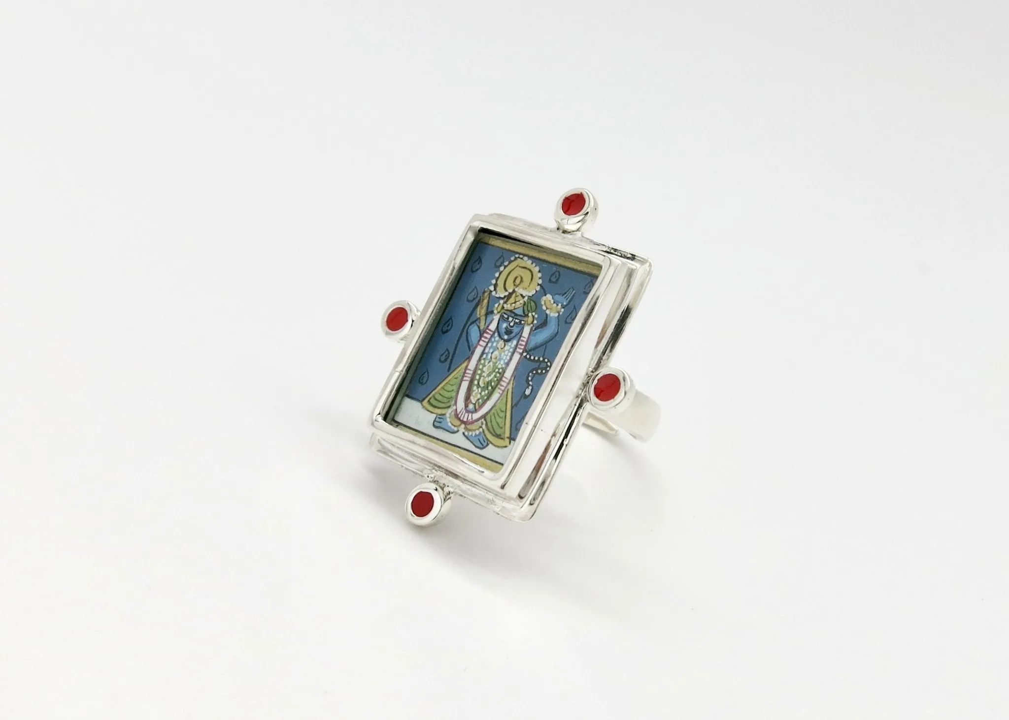 Elegant, dapper, and super chic, Shrinathji (Krishna) ring
