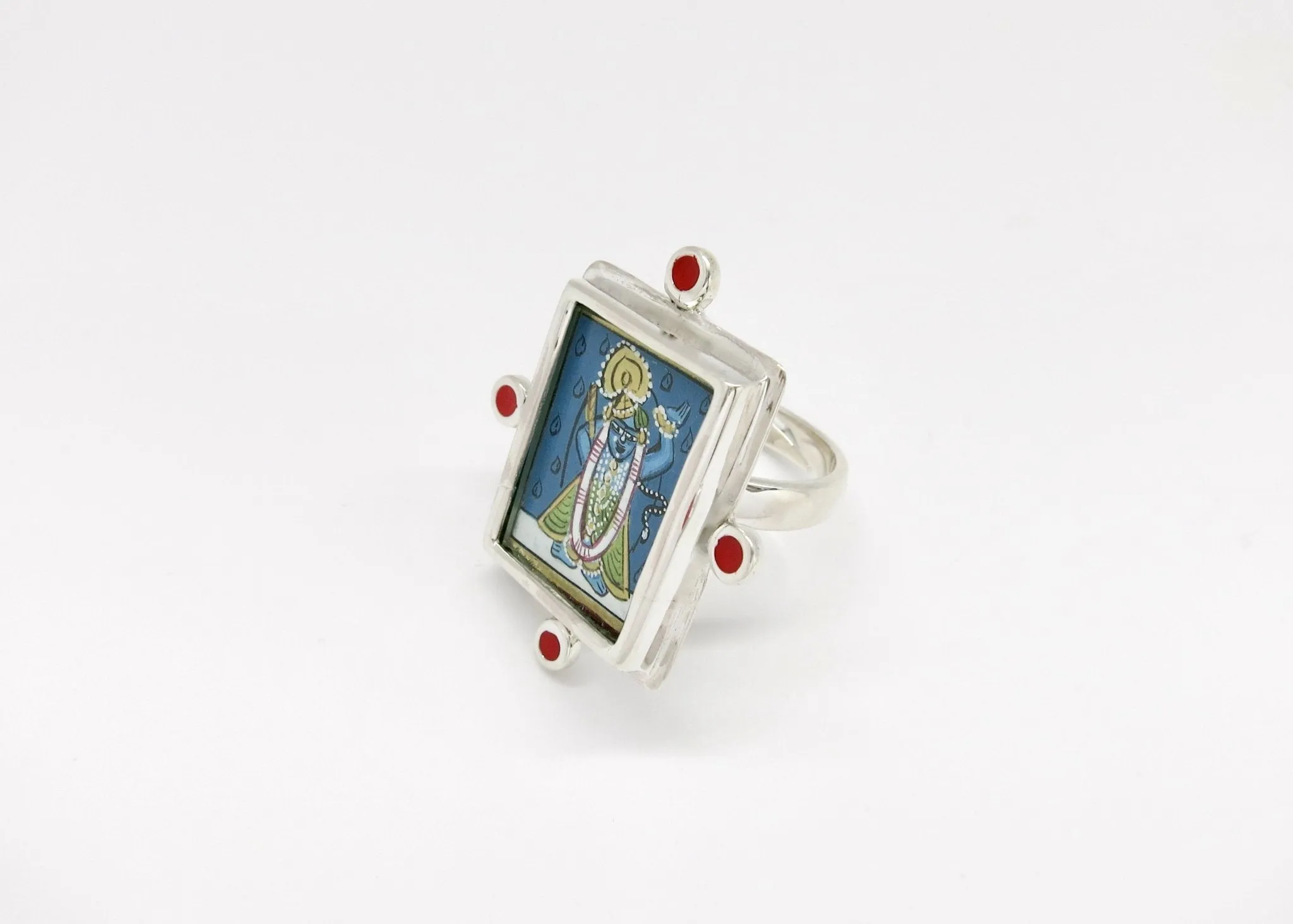 Elegant, dapper, and super chic, Shrinathji (Krishna) ring