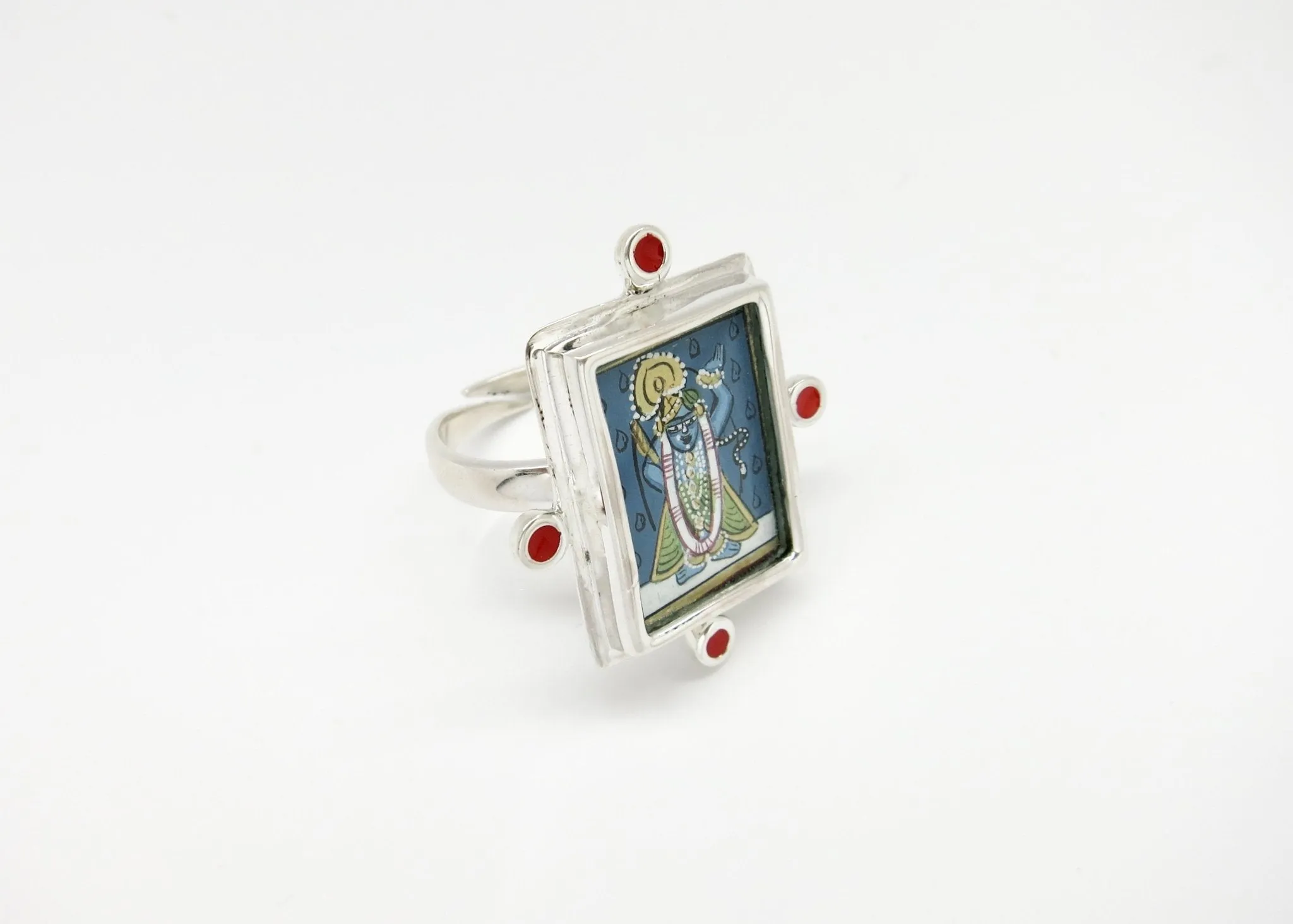 Elegant, dapper, and super chic, Shrinathji (Krishna) ring