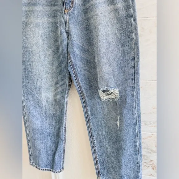 EVIDNT Los Angeles Distressed Cropped Jeans - Size 31, Stylish &amp; Modern