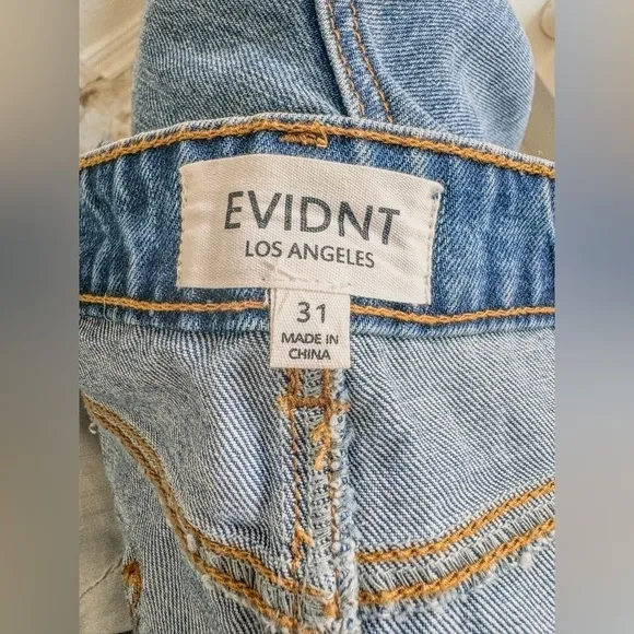EVIDNT Los Angeles Distressed Cropped Jeans - Size 31, Stylish &amp; Modern