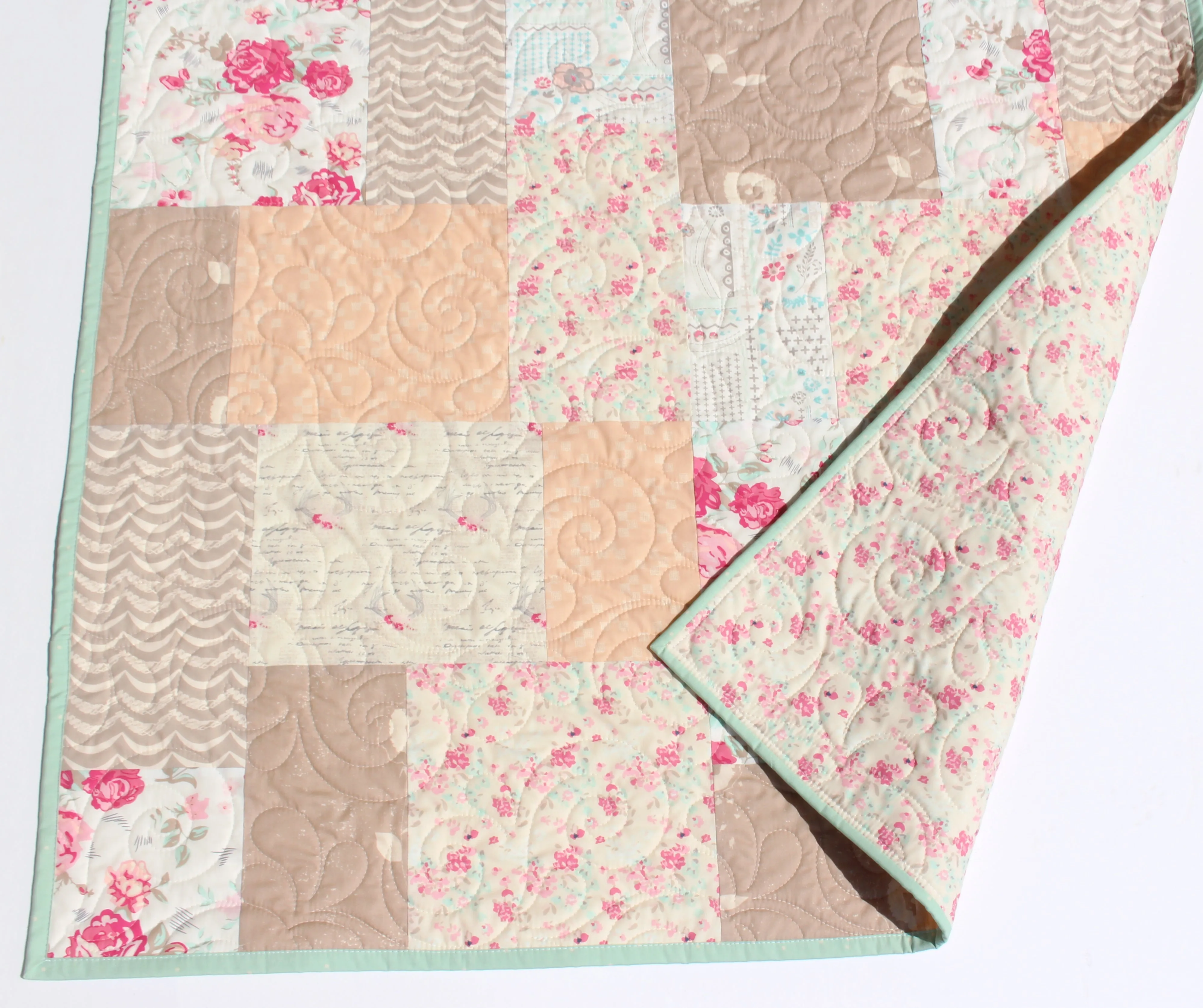 Farmhouse Baby Quilt, Minky Floral Blanket, Roses Crib Bedding, Vintage Chic Flowers