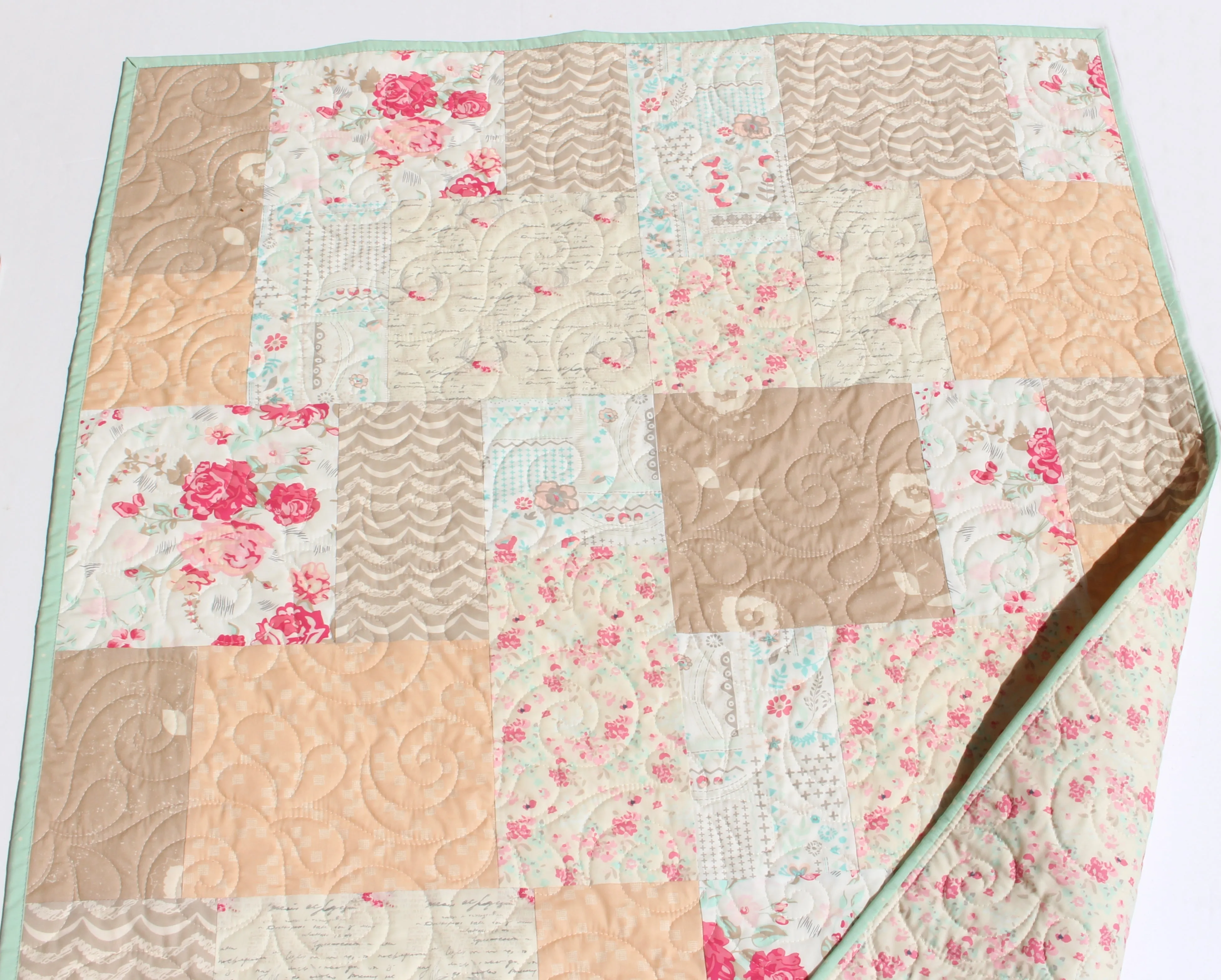 Farmhouse Baby Quilt, Minky Floral Blanket, Roses Crib Bedding, Vintage Chic Flowers
