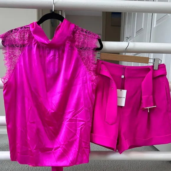 Generation Love Milo Crepe  Women's Pink Belted Cuffed Shorts NWT SZ 8