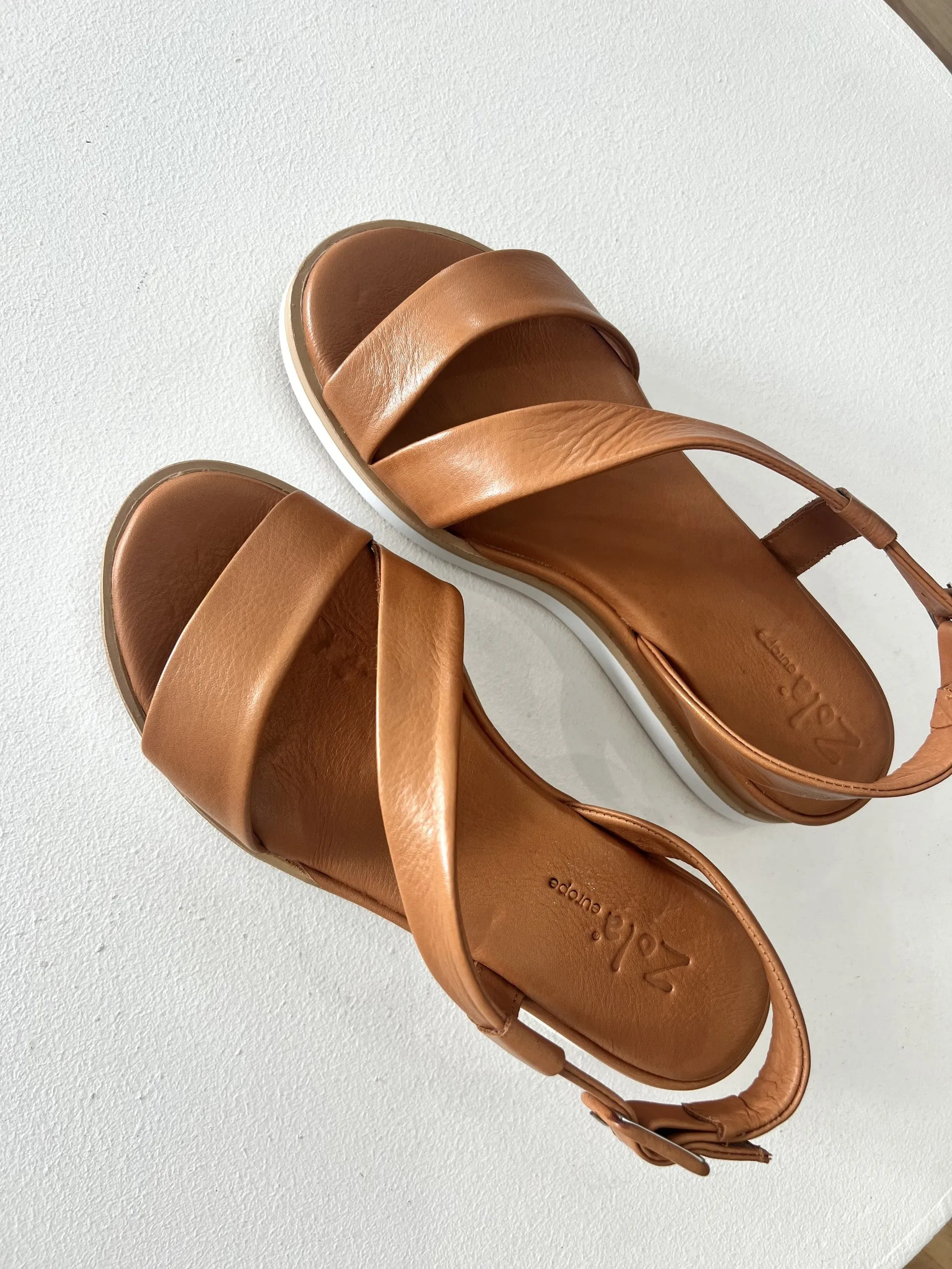 HULYA LEATHER SANDAL || TAN