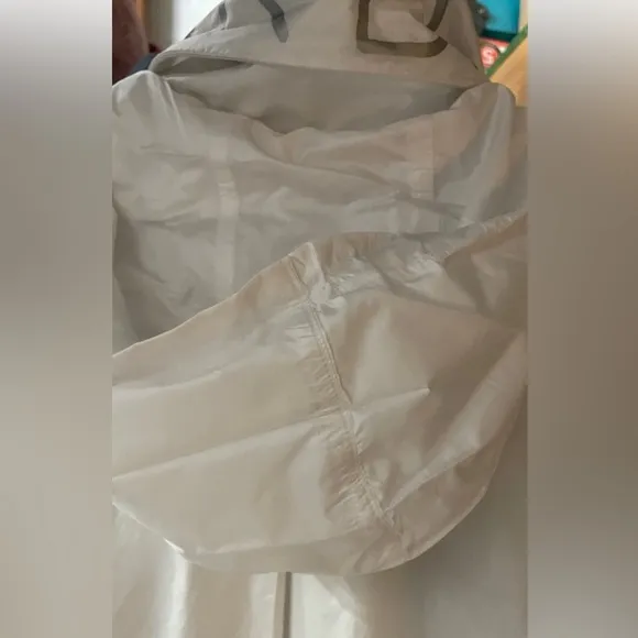 Jordan Sz M Women's White Windbreaker Jacket