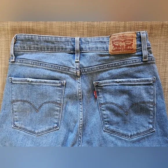 Levi's 721 High Rise Skinny Jeans