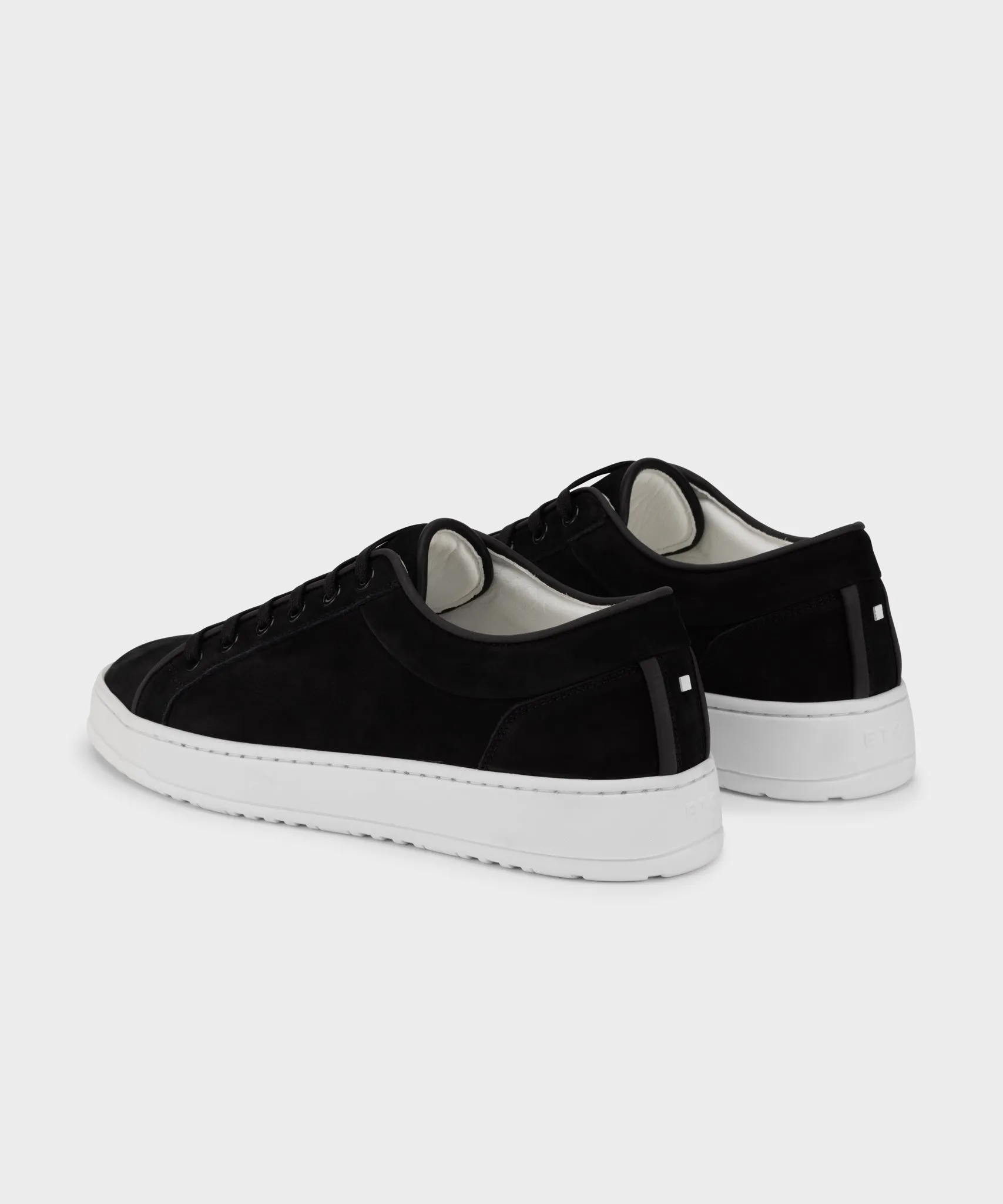 LT 01 Shades Nubuck Jet Black