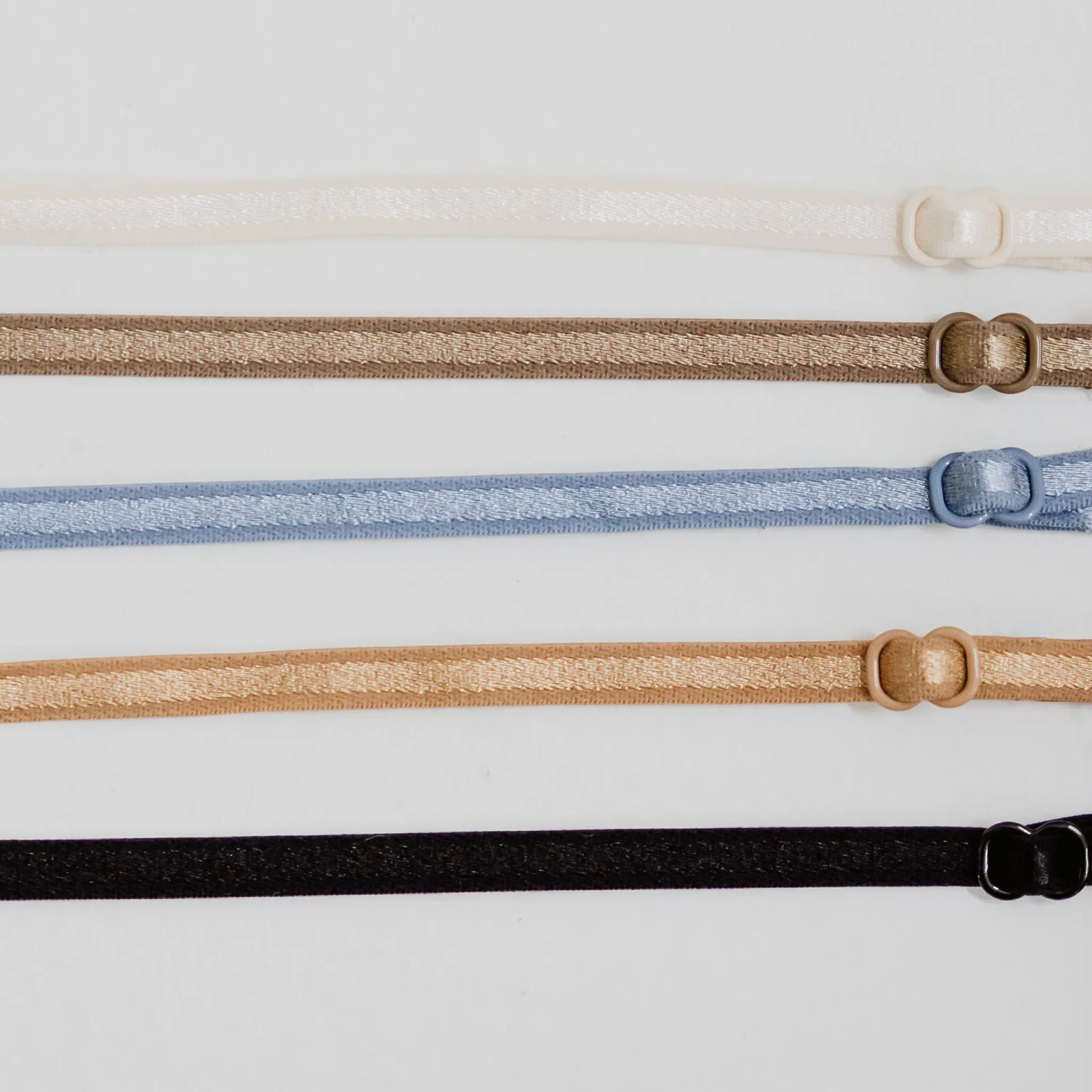 Minimalist Chic! Lightly-Lined Seamless Strapless Wireless Bra in Butter Toast