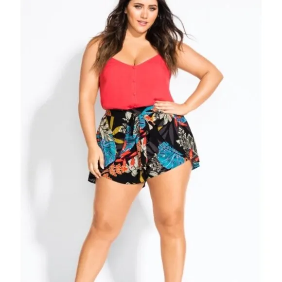 NWT City Chic Tahiti Tropical Palm Leaf Shorts S 16