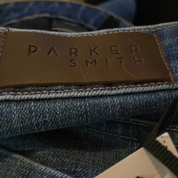 NWT Parker Smith fabulous distressed jeans. So great and classy.