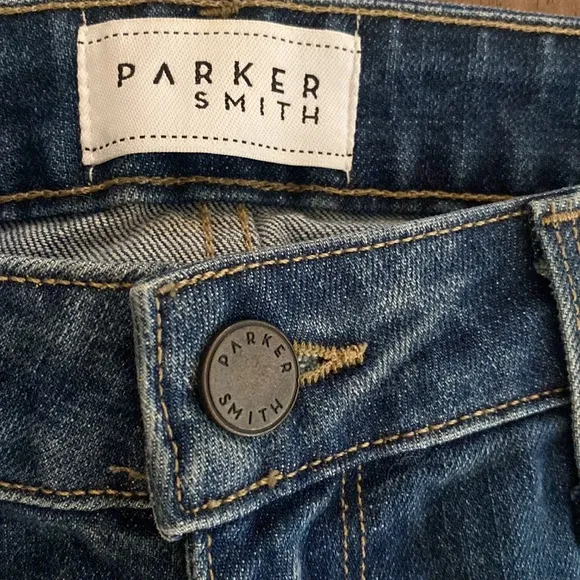 NWT Parker Smith fabulous distressed jeans. So great and classy.