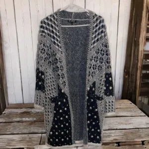 🤎Piccadilly Black and Grey Patterned Fuzzy Warm Sweater