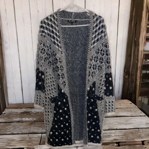 🤎Piccadilly Black and Grey Patterned Fuzzy Warm Sweater