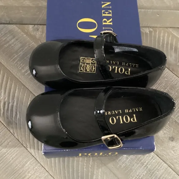 POLO RALPH LAUREN Toddler Girls Kinslee Leather Flats, size 4