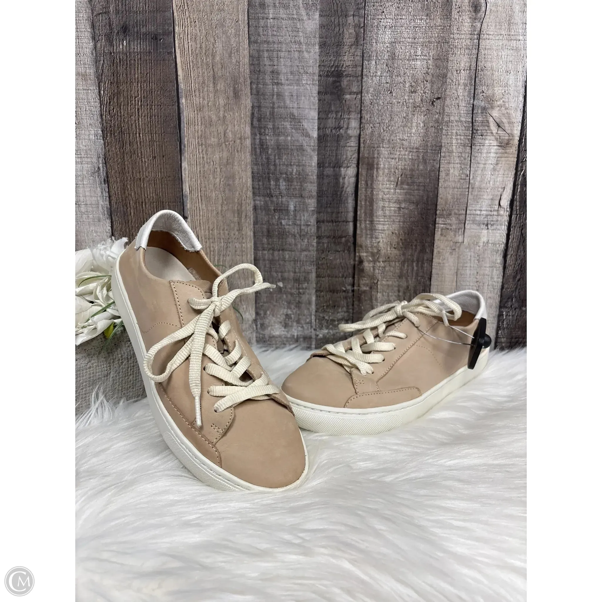 Shoes Sneakers By Soludos In Beige, Size: 8.5