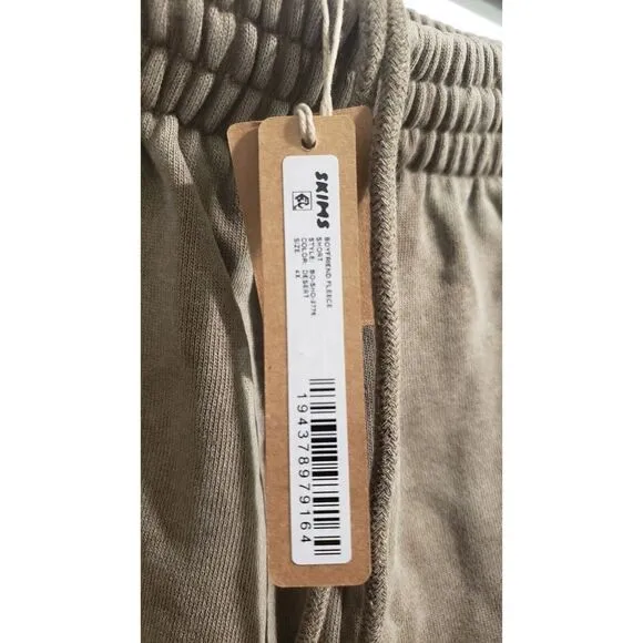 SKIMS NWT Boyfriend Fleece Shorts - Desert - 4X‎