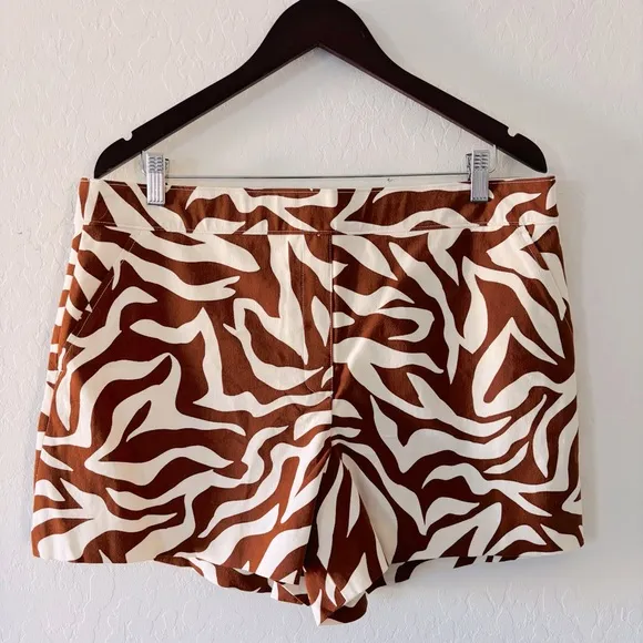 SPANX On-the-Go Printed Shorts, 4&quot; Stylish Zebra Print Women's Shorts Size XL