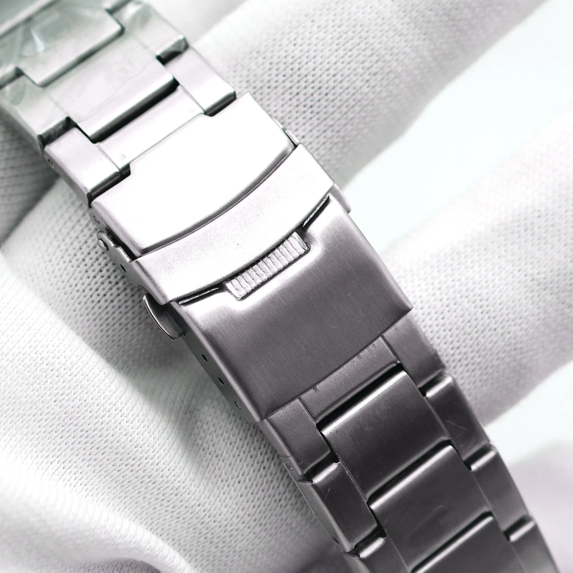 Stylish TUDOR Quartz Watch | Tudor Watch 12 B