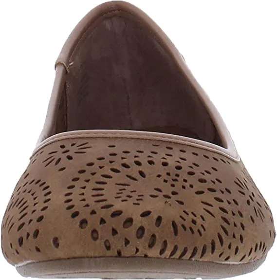Sun   Stone Womens Sophia Perforated Slip On Flats Tan 7.5 Medium (B,M)