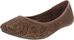 Sun   Stone Womens Sophia Perforated Slip On Flats Tan 7.5 Medium (B,M)