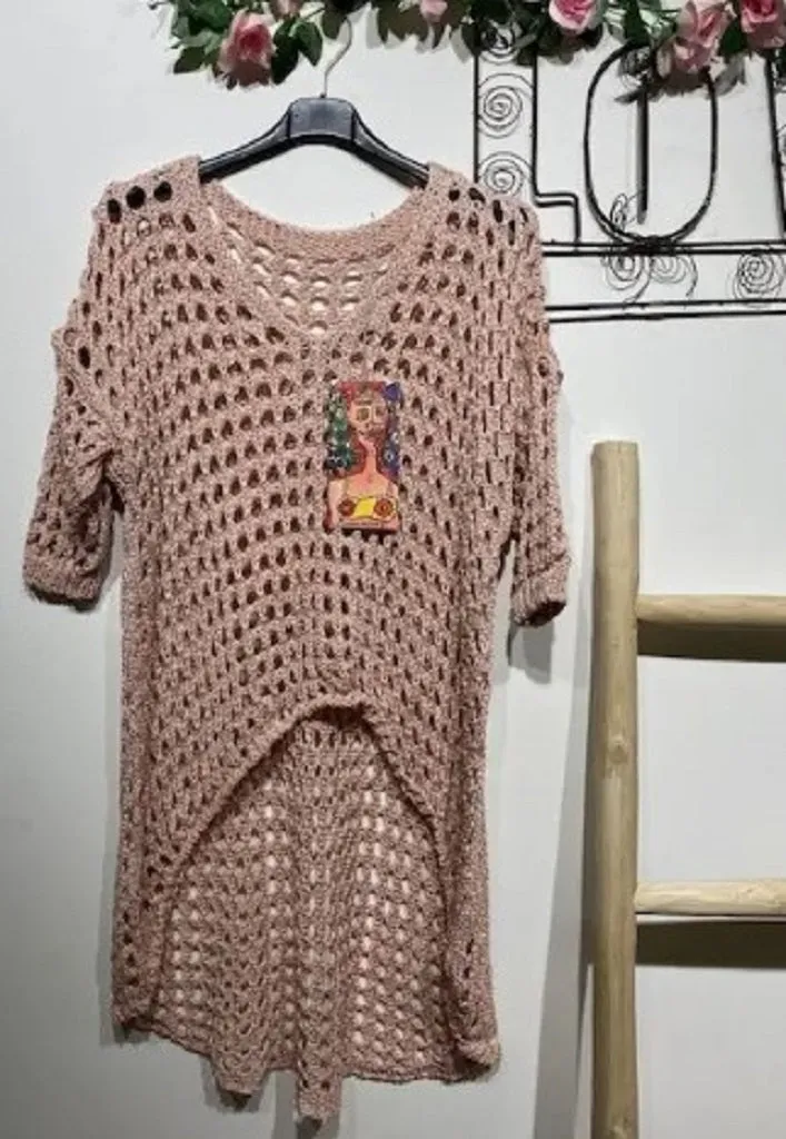 The Perfect Summer Sweater by La Maison des Fibres Naturelles