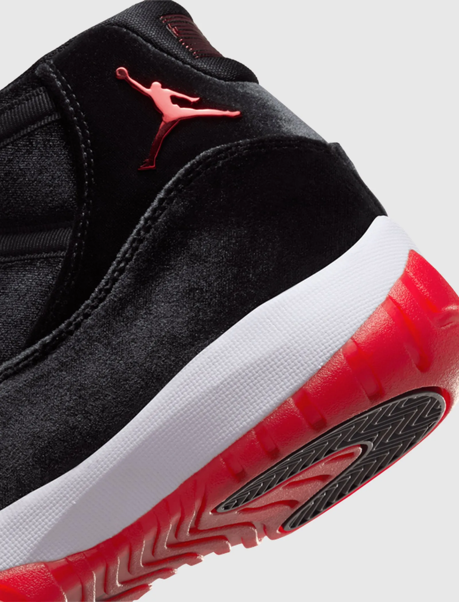 WOMENS AIR JORDAN 11 "BRED VELVET"